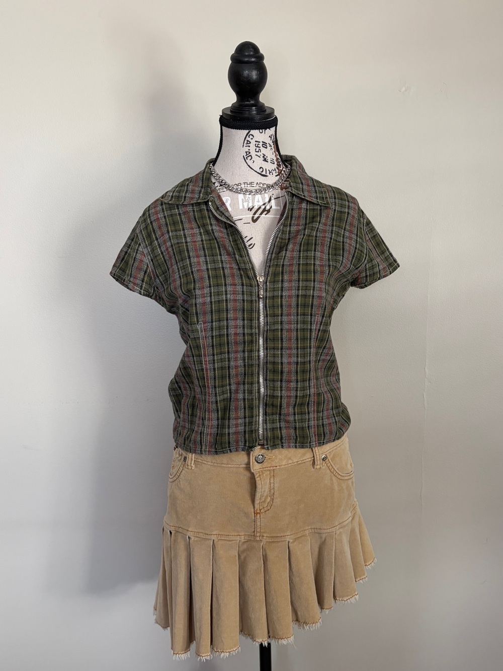 y2k santa barbara green plaid zip top | grunge collared shirt